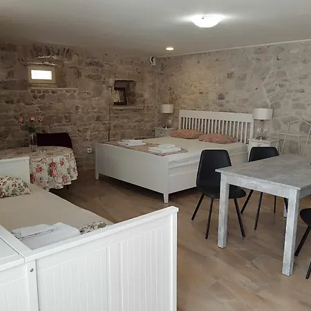 Zibi Kaštela